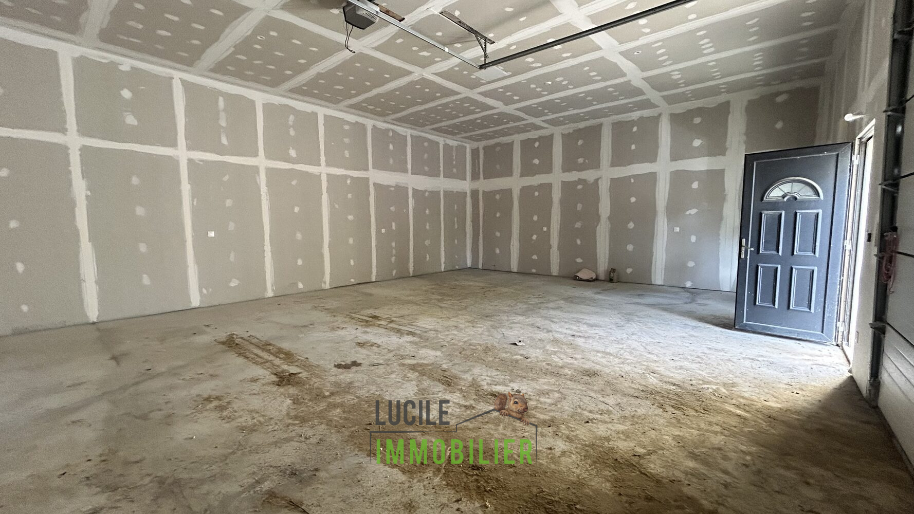 Local commercial à louer à Breuil le vert, 80 m² – photo 2 sur 3